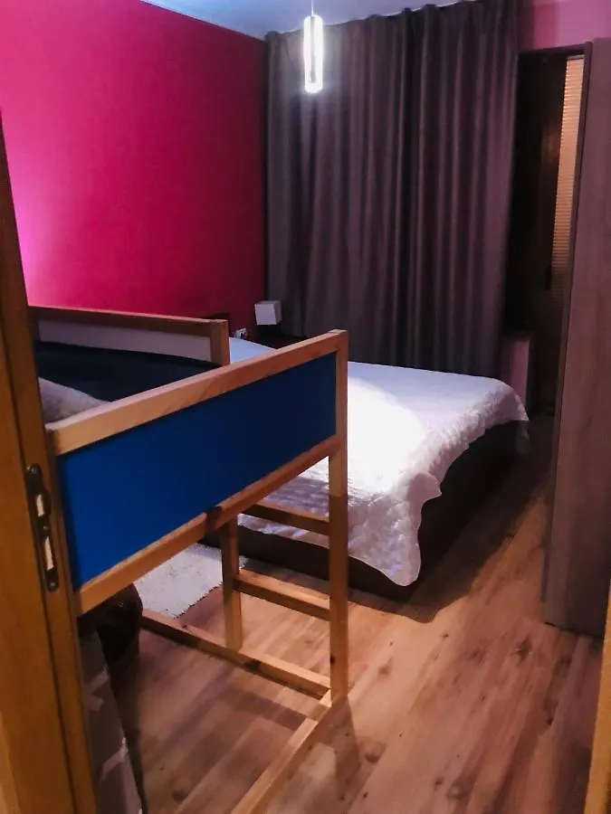Ski Zone At Gondola, Perfect One Bdrm, Fast Wifi, Netflix, Quiet, Warm Bansko Apartmán